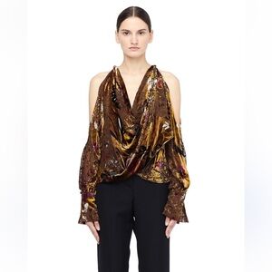 Urban Zen Velvet blouse with open shoulders . Size L
